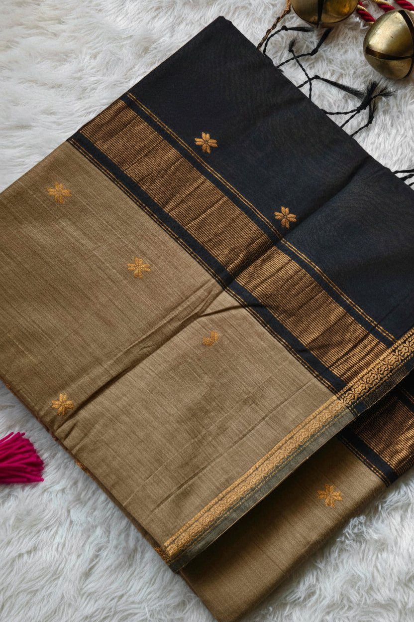 MAHESHWARI SILK COTTON SAREE - GREY BODY BLACK PALLU